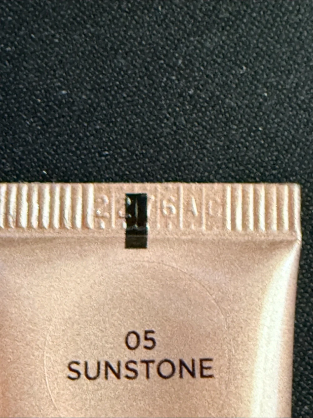 Laura Mercier Tinted Moisturizer Bronzer in Sunstone shade 05